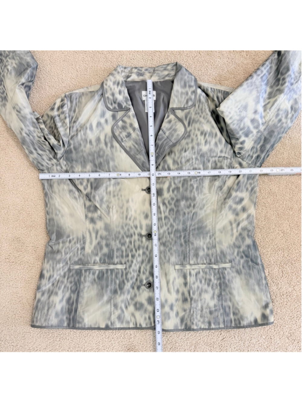 Chico's Gray Beige Leopard Print Blazer Jacket Women's Size 2 US Large - Picture 10 of 10